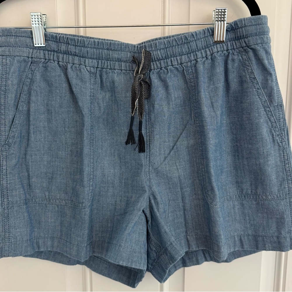 NWOT J Crew Casual Blue Chambray Shorts